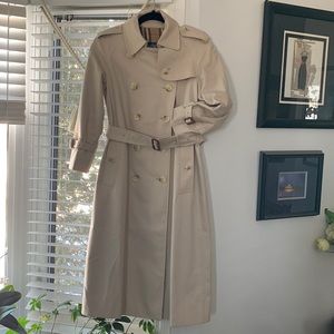 New vintage Burberry Kensington trench